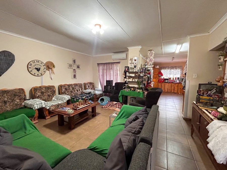 2 Bedroom Property for Sale in Kannoniers Park North West